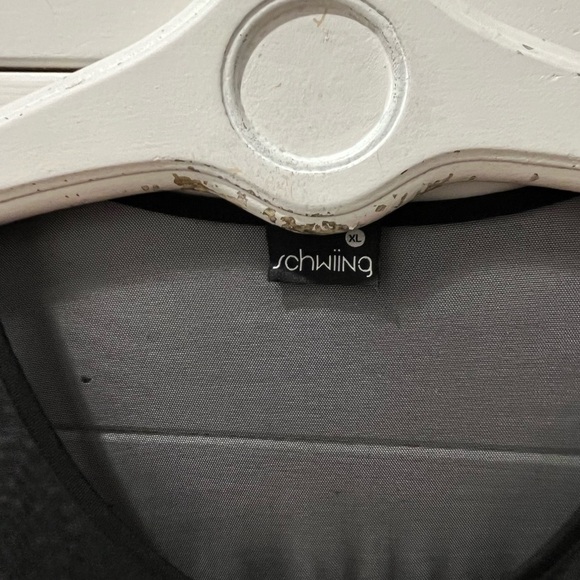 SCHWIING black and red mesh top size XL - Picture 2 of 7